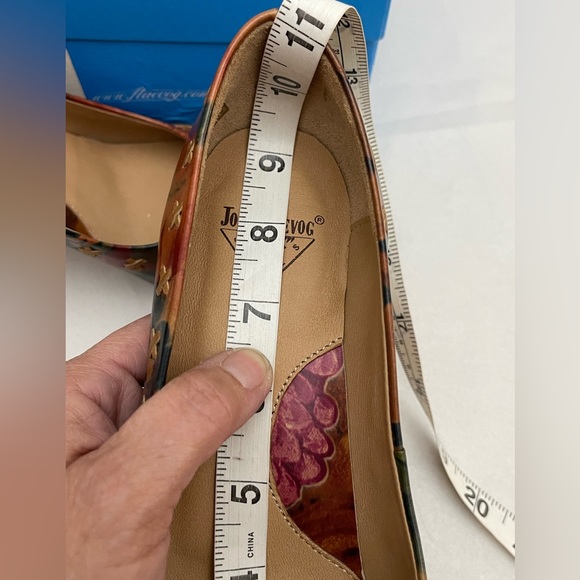 John Fluevog Daily Miracles: Fortune Floral - Picture 9 of 16